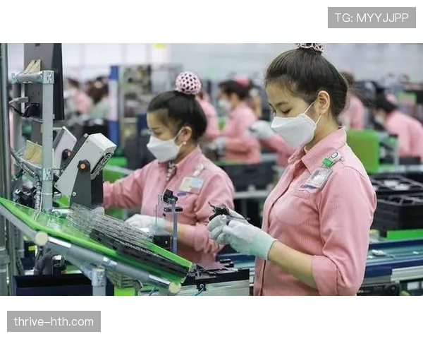 伊布拉希莫维奇在菜市场排队，脚下一双鞋比我一年收入还贵