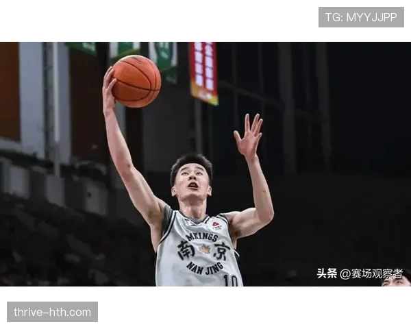 郭昊文这个名字一出现，我就想问，平时到底有多节俭才能赛场上这么放肆？